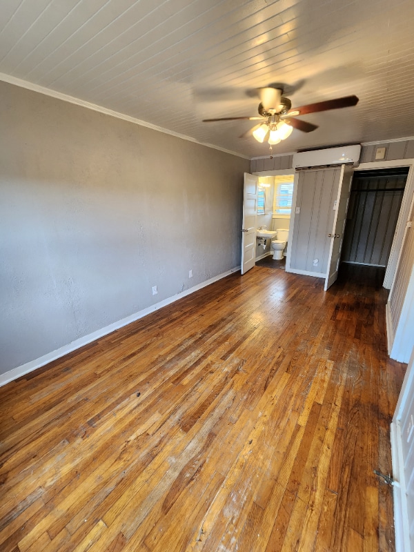 Building Photo - 2300 W Lowden St