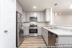 Building Photo - 304 Alley Kinman