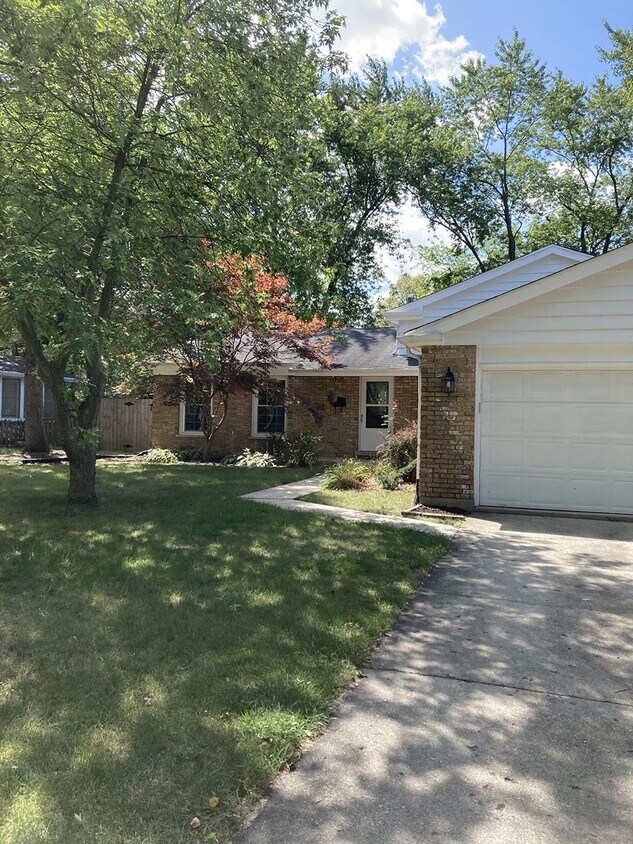 Foto principal - 333 Berry Dr