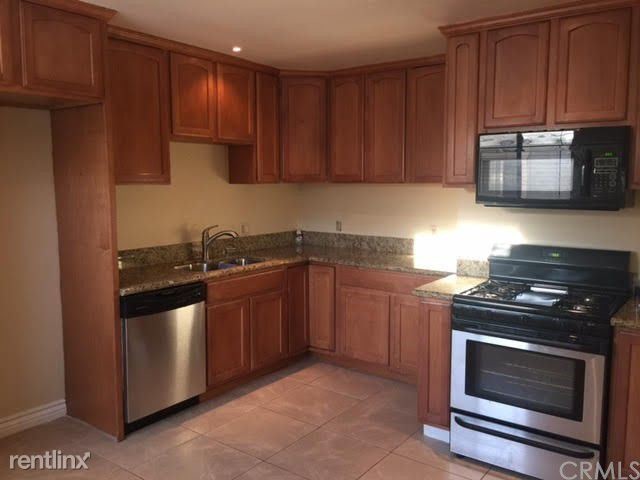 Foto del edificio - 2 br, 2 bath  - 3305 E Ransom St