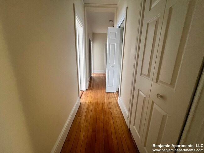 Building Photo - 435 Cambridge St