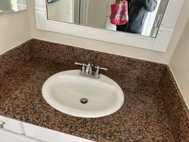 Foto del edificio - 6592 Westpark Pl