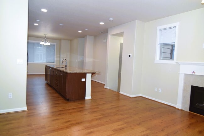 Foto del edificio - 181 Northeast 78th Avenue