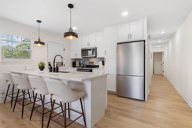 Photo - 1001 Linwood Ave Townhome