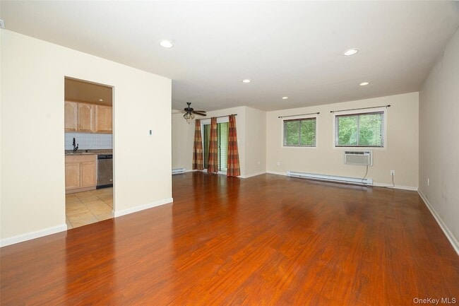 Building Photo - 19 Scarborough Ln