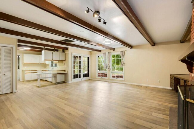Foto del edificio - 3228 N Shields St