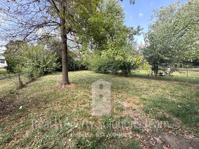 Foto principal - Spacious 2 bed, 1.5 bath!