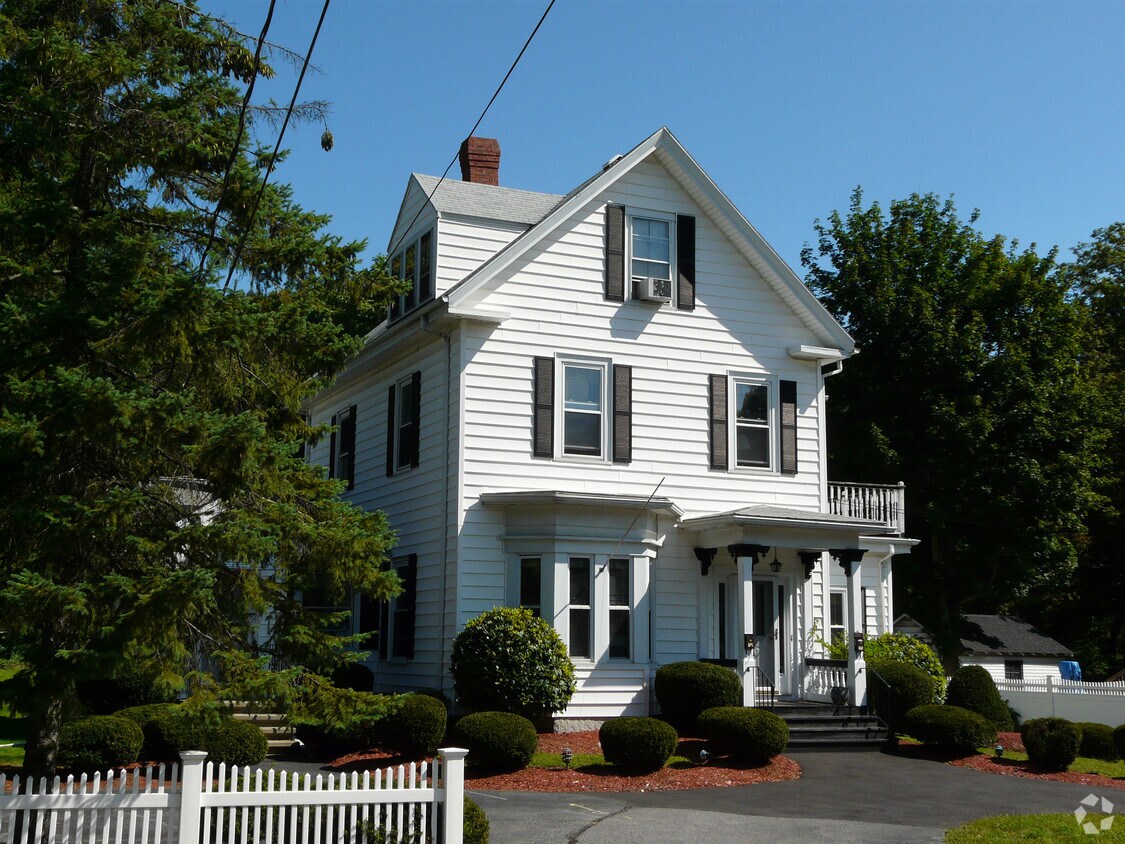 Primary Photo - 3 Burlington St