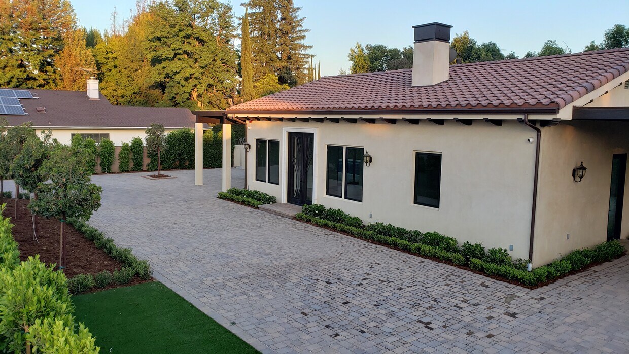 Foto principal - 23042 Calvert St