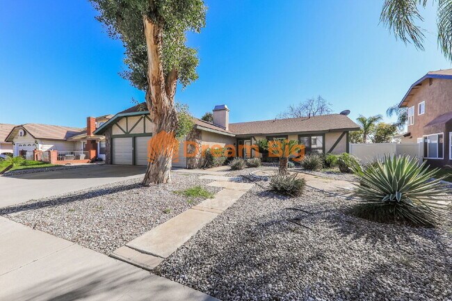 Foto del edificio - 8276 Yearling Way