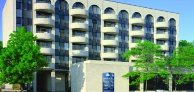 Building Photo - Shorewood Apartments