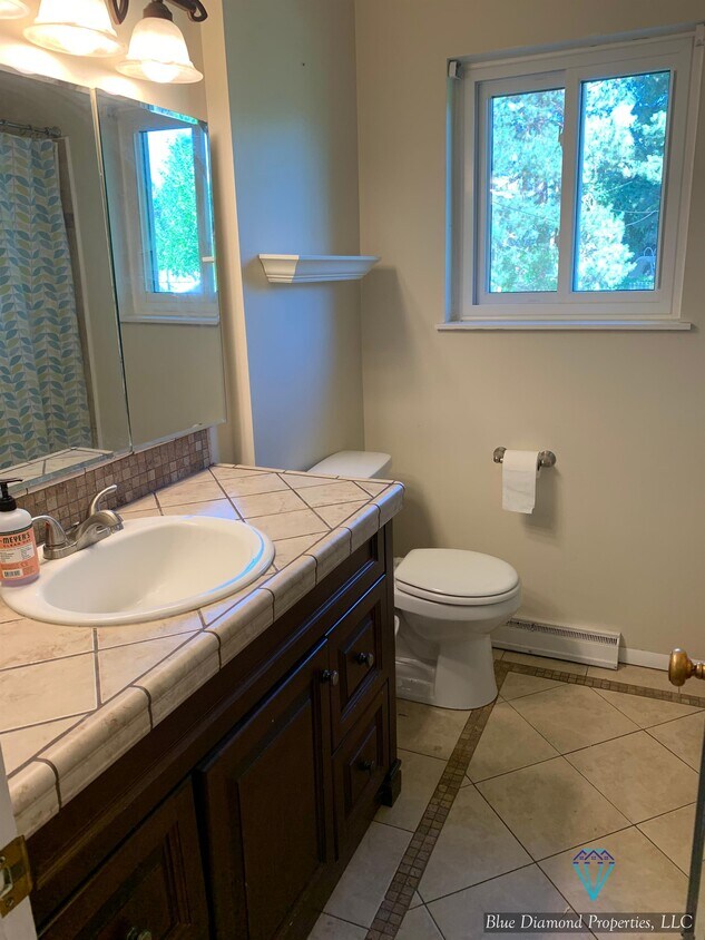 Foto principal - 2821 N Weaver Cir
