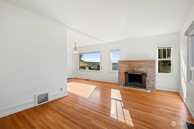 Building Photo - 219 NW 53rd St