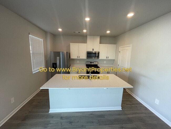 Foto del edificio - 1531 Rosewood Dr