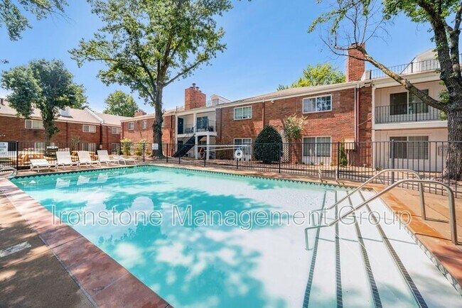 Foto del edificio - 4513 E 31st St