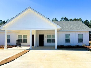 Building Photo - 230 Firefly Ln