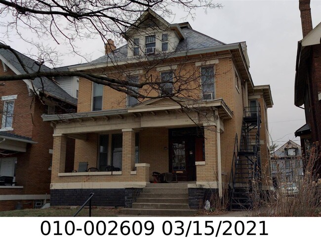 Building Photo - 70 E 18th Ave