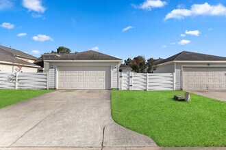 Building Photo - 20967 Young Meadows Way