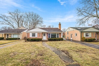 Building Photo - 331 Romona Rd