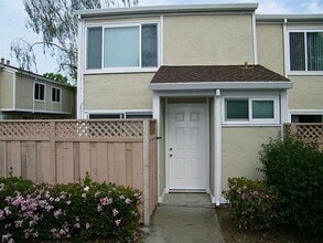 Building Photo - 4627 Norwood Terrace