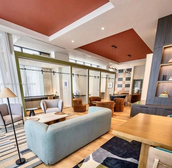 Building Photo - 11 NE 6th St