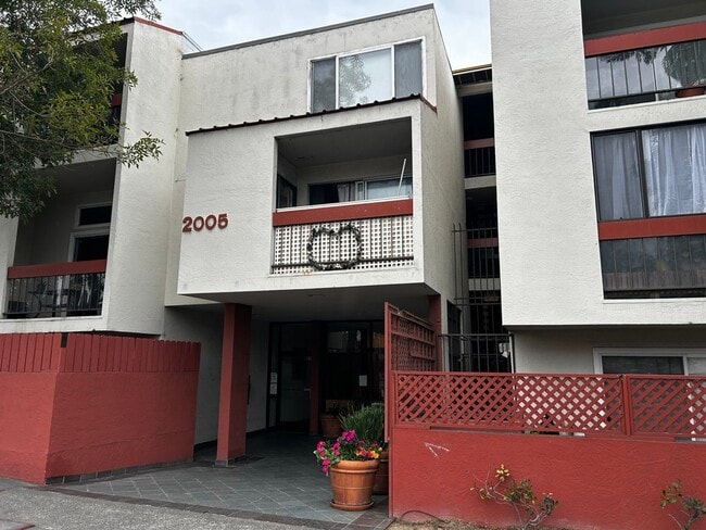 Sunny 1BR in Prime Oakland Location - Pool... - Sunny 1BR in Prime Oakland Location - Pool... Apartment