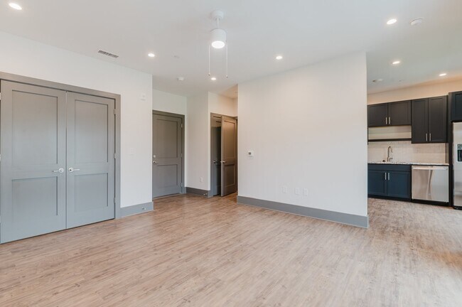 Foto del edificio - Studio Apartment Living in Washington Square!