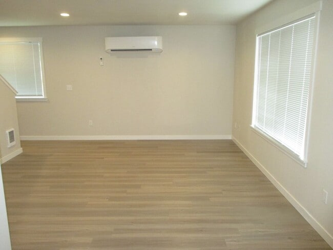 Foto del edificio - 436 103rd St Ct S