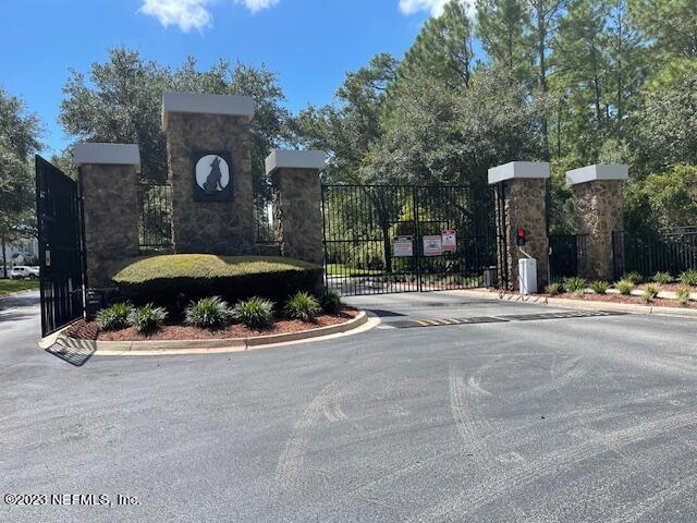 Foto del edificio - 3680 Summerlin Ln E