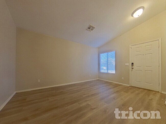 Foto del edificio - 12306 N Palm St