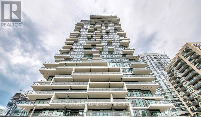 Building Photo - 77 Shuter St