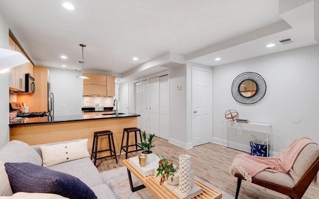 Foto del edificio - 1826 N Capitol St NW
