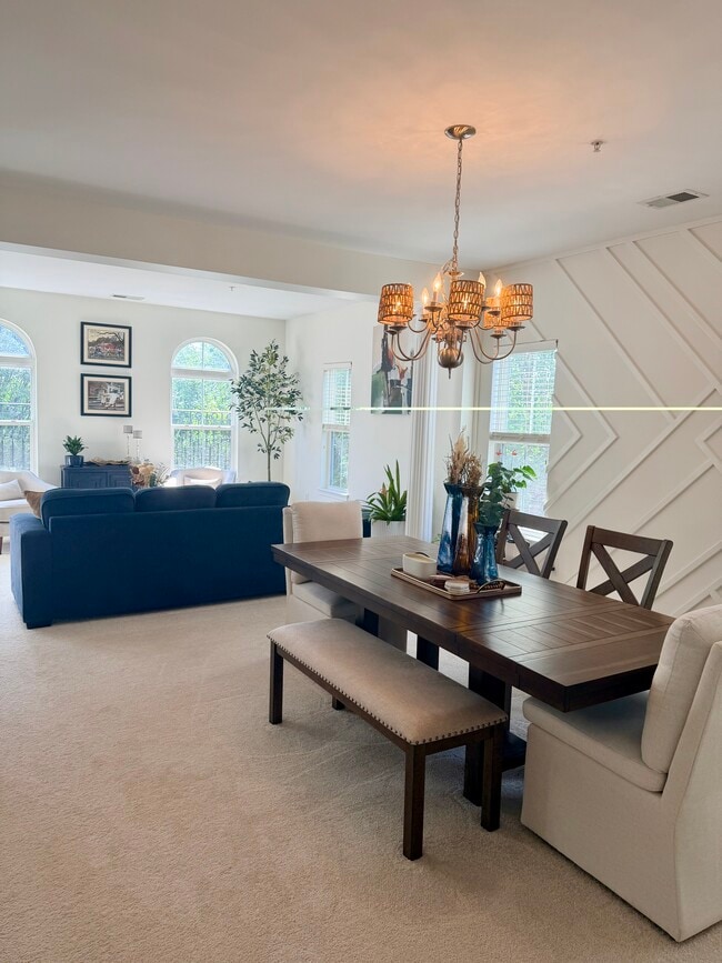 Building Photo - 9360B Esplanade Ct