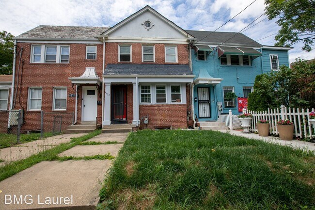 Foto del edificio - 5 br, 3 bath House - 4920 North Capitol St NW