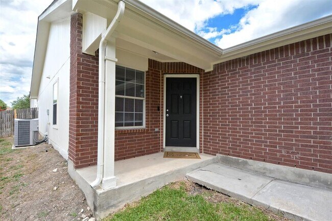 Building Photo - 619 Lubbock Ln