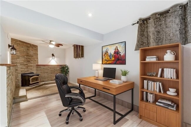 Building Photo - 1470 Fisher Av