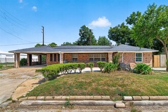 Building Photo - 6605 Winton St