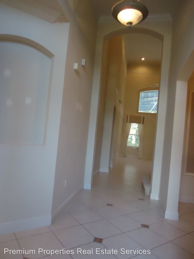 Foto del edificio - 1461 Beacon Dr