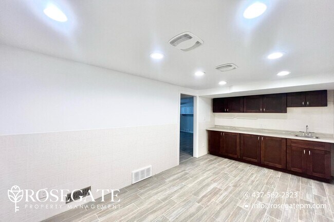 Building Photo - Bright 2-Bedroom Basement Unit in Waterloo...