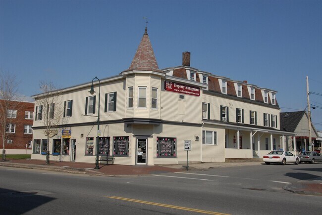 Building Photo - 4 Martin St