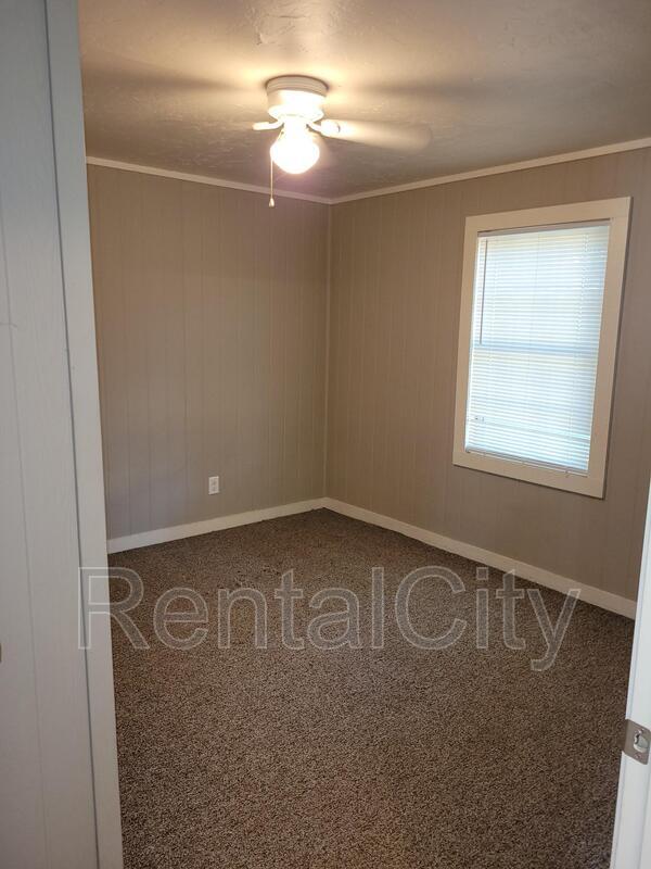 Building Photo - 1409 Hillcrest Ave