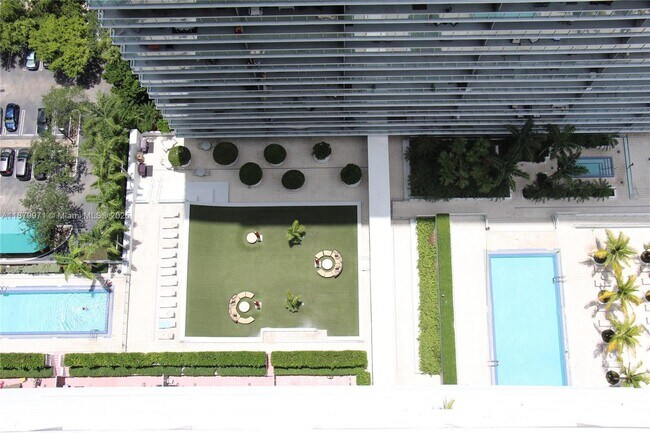 Foto del edificio - 1111 SW 1st Ave