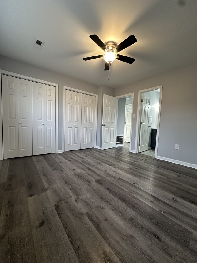 Building Photo - 43 Reubens Cir