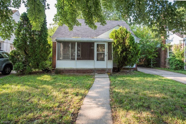 Foto del edificio - 3 br, 1 bath House - 16232 Manning St