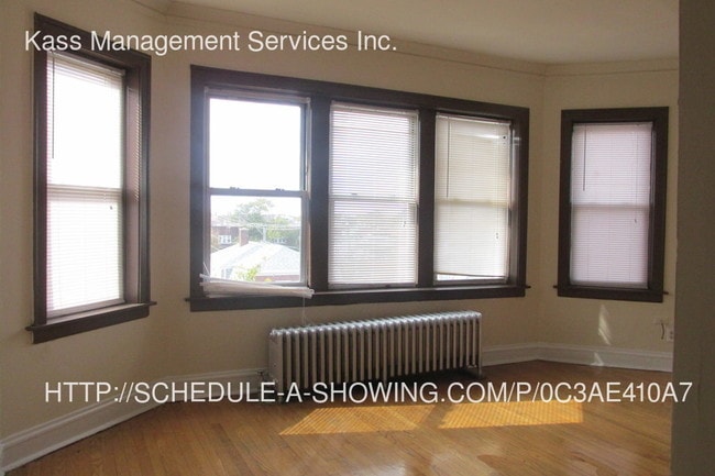 Building Photo - 6319 S California Ave