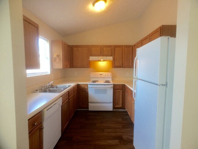Foto del edificio - 4145 Riverbank Ct