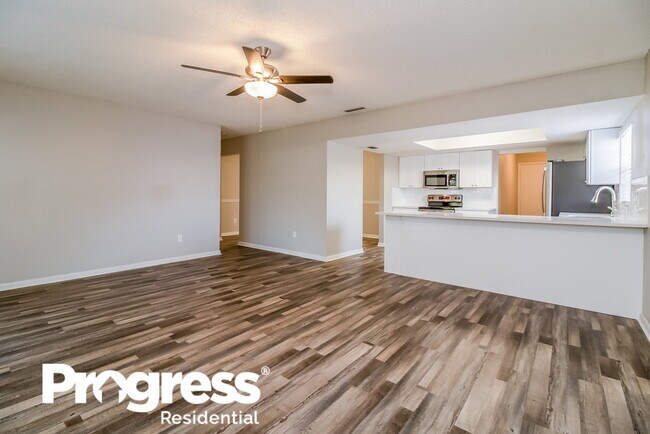 Building Photo - 741 Isleton Dr