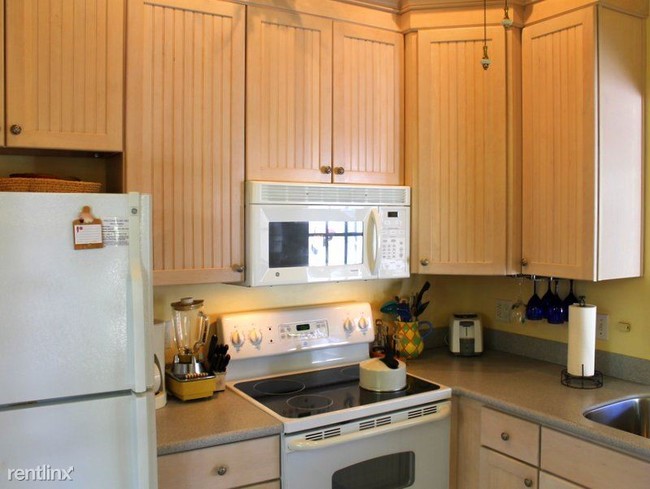 Building Photo - 2 br, 2 bath 4plex - Key Lime Pie