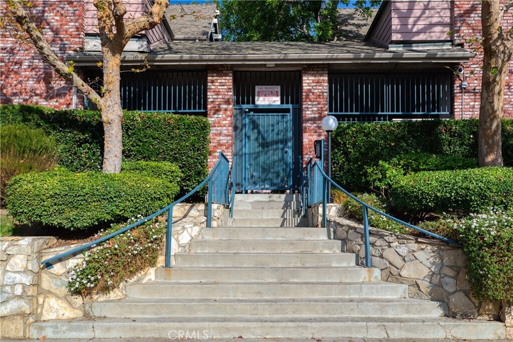 Primary Photo - 13126 Bromont Ave