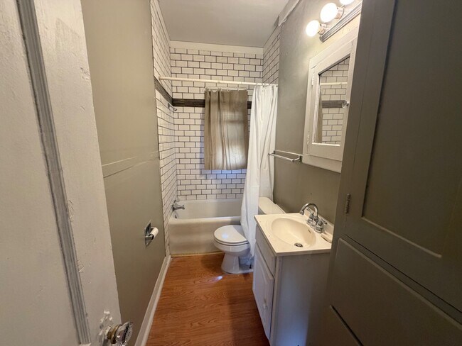 Foto del edificio - 312 W 9th Ave